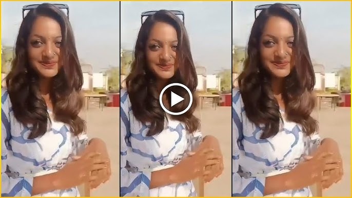 Mahakumbh Hot Eye Girl Monalisa Dance On Honey Sinh Song - 