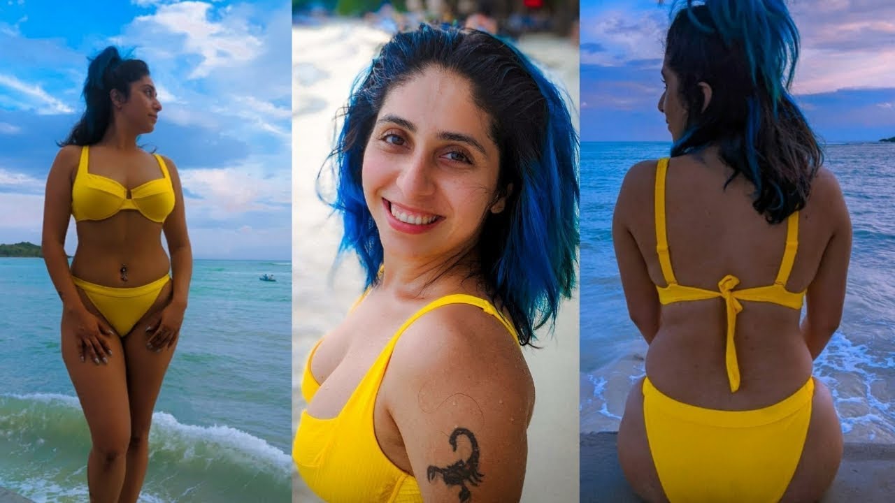 bollywood Singer Neha Bhasin Sexy Looks video viral