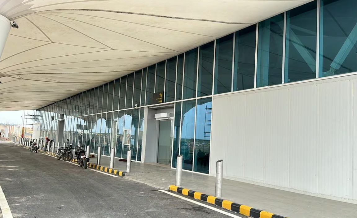 hirasar airport rajkot