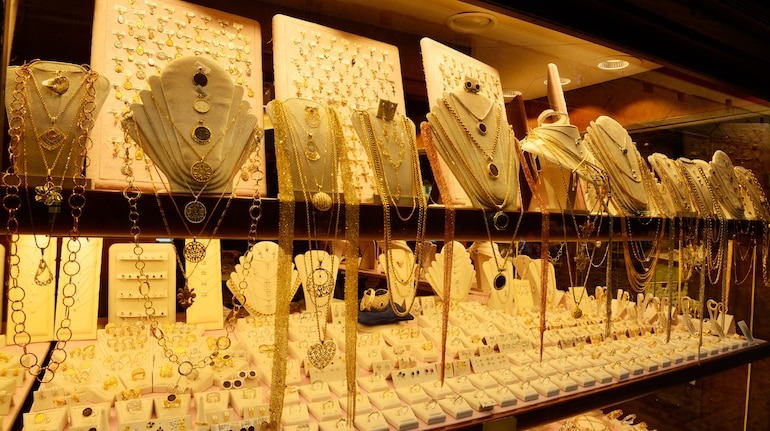 24 carat gold price in ahmedabad today - today gold price in ahmedabad, 22 carat - gold price in ahmedabad live - aaj no sona no bhav suchi , current gold price in ahmedabad - what is the price of gold today in ahmedabad - what is the price of gold today - happy dhanteras - dhanteras muhurat 2024 - સોનાનો ભાવ આજે અમદાવાદ - આજનો સોનાનો ભાવ - 10 ગ્રામ સોનાના ભાવ - 1 તોલા સોનાનો ભાવ આજે - 24 કેરેટ સોનાનો ભાવ - આજનો સોનાનો ભાવ ગુજરાતમાં - Today Gold Silver Price In Ahmedabad