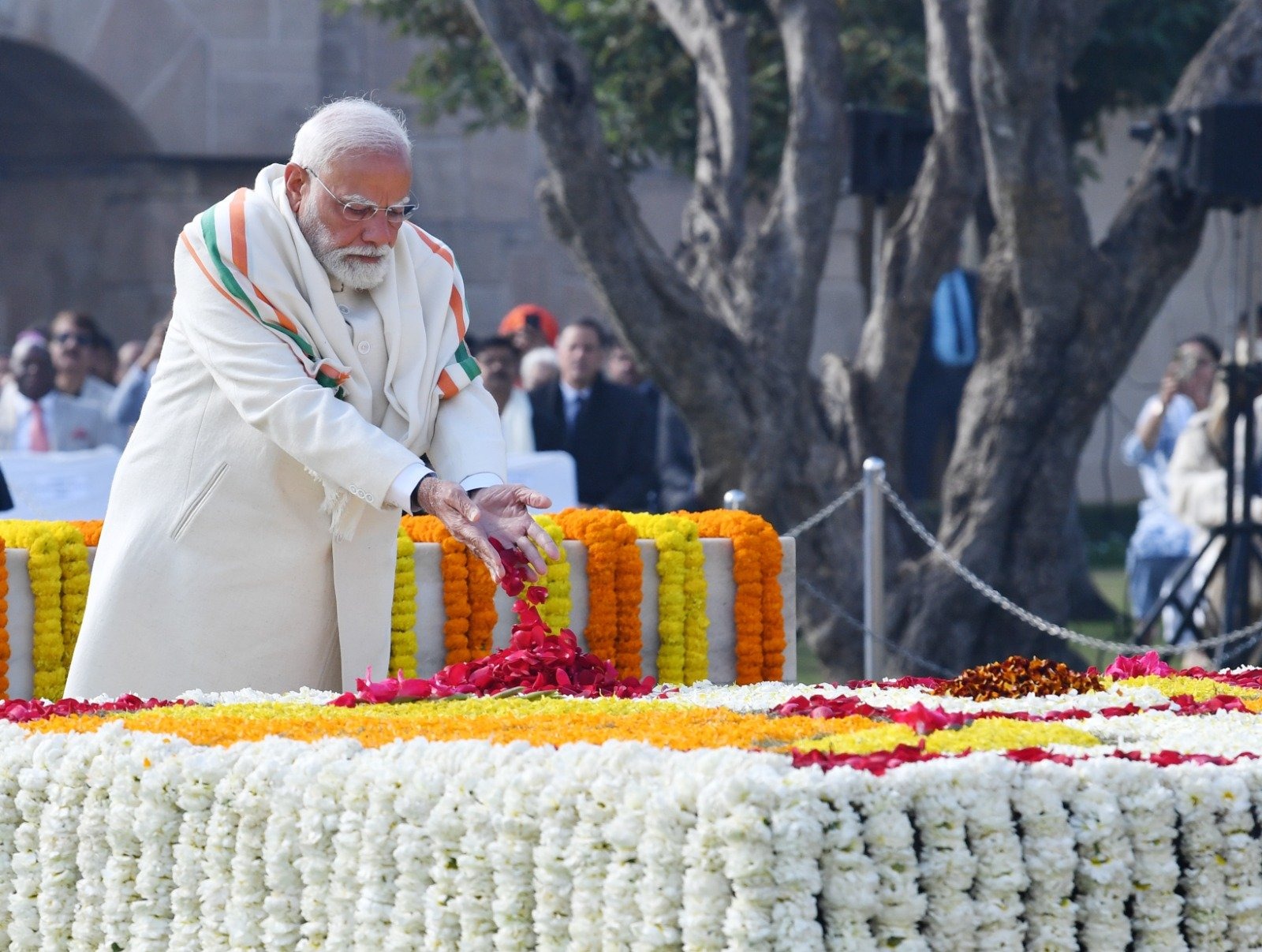 indian Prime minister Narendra Modi pay tribute to Gandhi Nirvan Day 78th Anniversary : 78મો ગાંધી નિર્વાણ દિવસ રાજઘાટ પર શ્રદ્ધાંજલી અર્પણ 