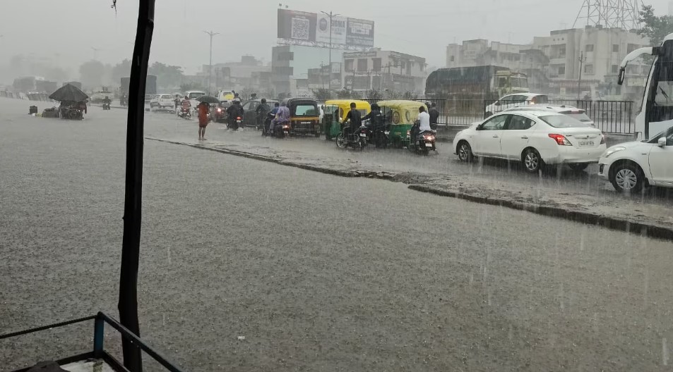heavy rain in surat ahmedabad saurashtra