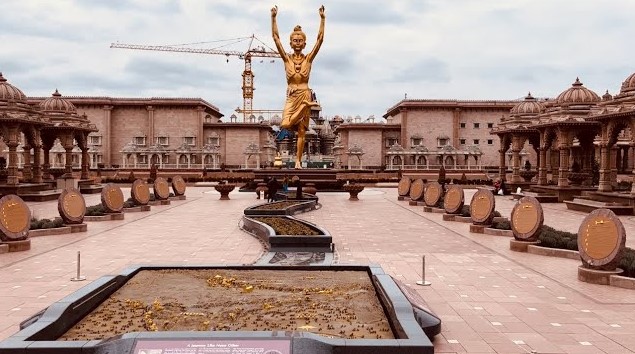 world-largest-hindu-temple-swaminarayan-Akshardham-new-jersey
