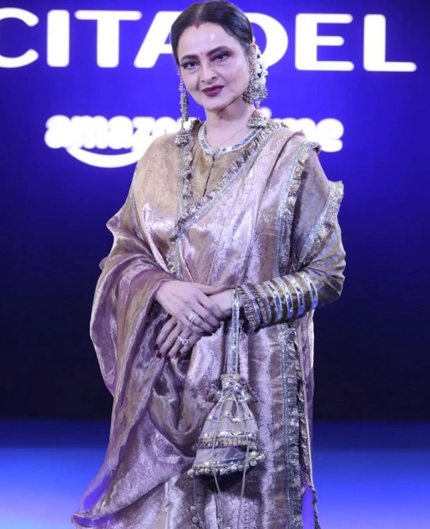 Rekha without makeup hot sexy