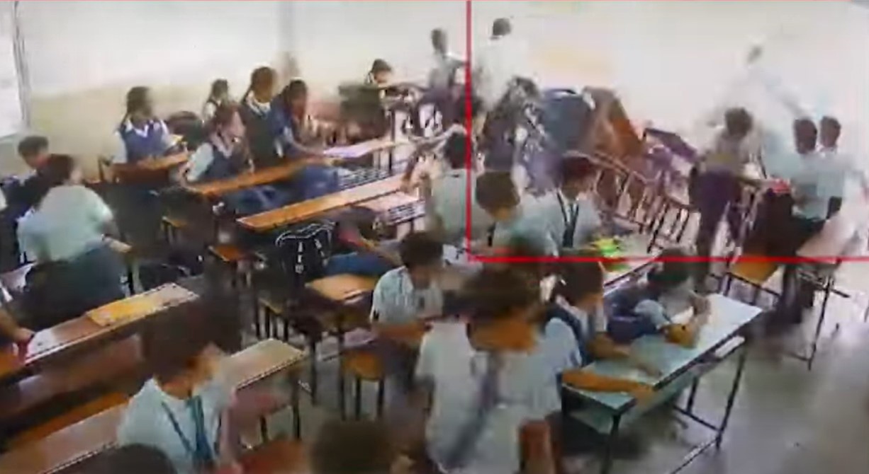 Vadodara School Wall Collapse -  first floor wall of narayan school vadodara collapsed watch cctv video student fall with bench , વડોદરાની નારાયણ સ્કૂલની પ્રથમ માળની દિવાલ ધરાશાયી થતા બેન્ચો સાથે 4 વિદ્યાર્થી 10 ફૂટ નીચે ગ્રાઉન્ડ ફ્લોર પર પટકાયા, CCTV આવ્યા સામે