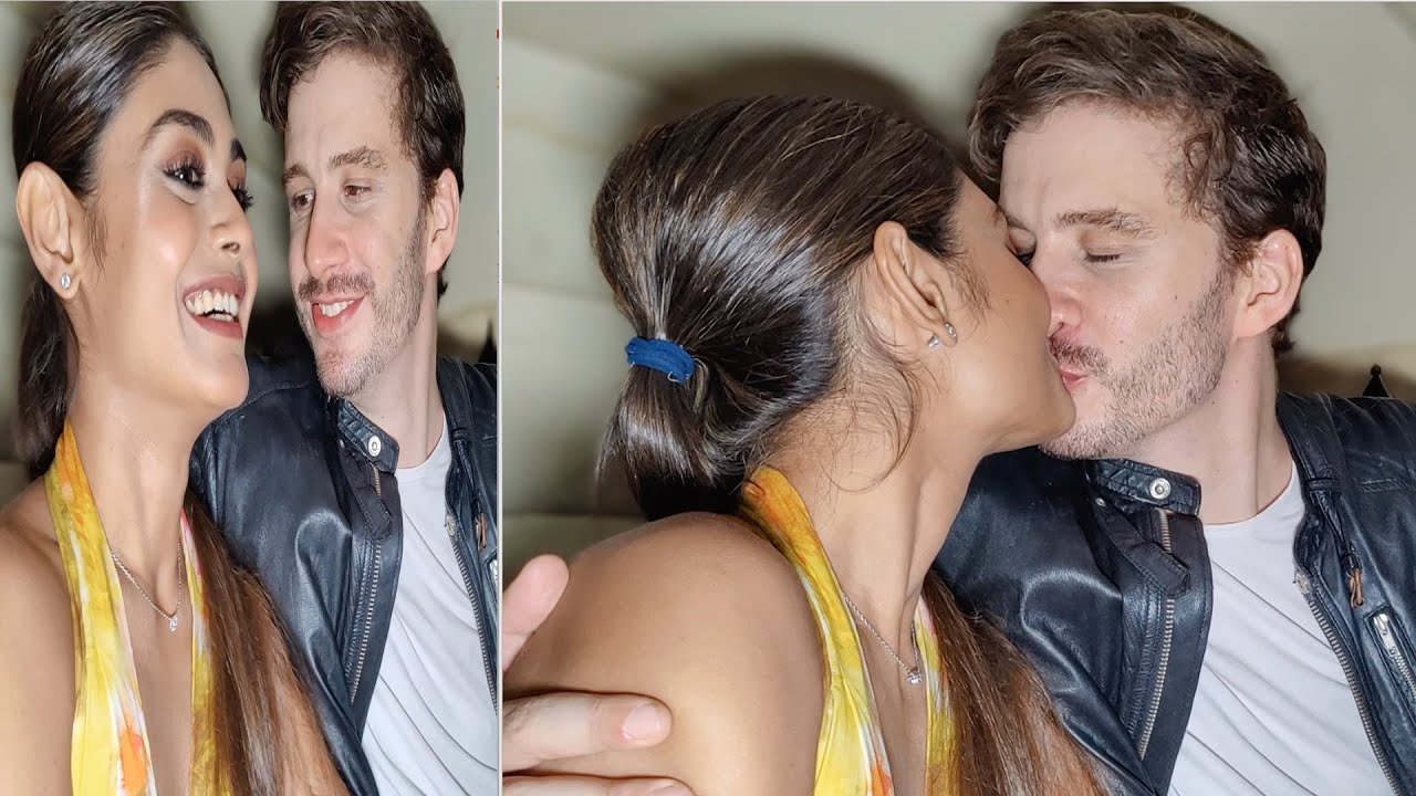 Shreetija de Kiss video in auto riksha With German Husband