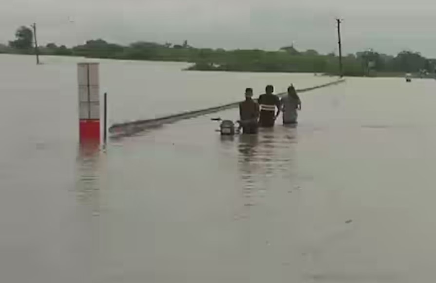 ગુજરાત વરસાદ , Gujarat VARSAD, Heavy Rain In Saurashtra, latest gujarat rain news , porbandar rain , dwarka rain , junagadh rain data , Gujarat rain forecast, gujarat weather expert ambalal patel Forecast, Gujarat Weather Update, gujju news channel, monsoon in gujarat ambalal patel predicts Agahi News relief for farmers, Ambalal Patel Agahi, અંબાલાલ પટેલની આગાહી, ગુજરાતમાં ચોમાસુ